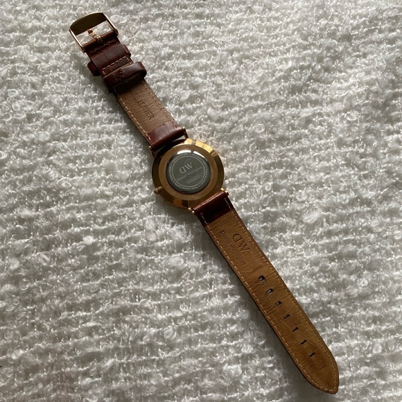 Daniel Wellington watch - Picture 2 of 5